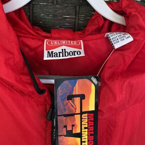 NWT Vintage Marlboro Windbreaker Jacket /Fanny Pack Combo - Picture 2 of 11